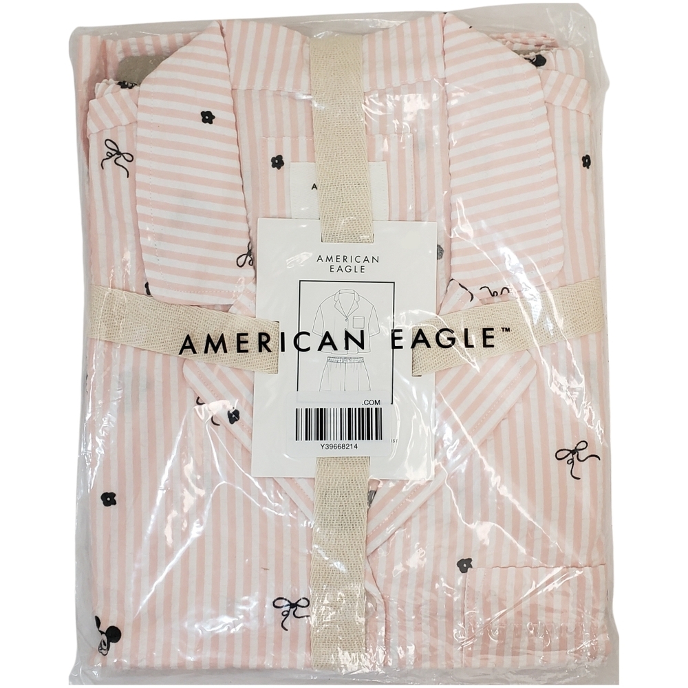 AMERICAN EAGLE Women's Mickey And Minnie Mouse Seersucker Pajama Set NWT